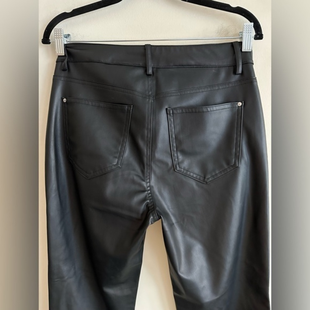 BLOGGERS FAVORITE NWT Zara Faux Leather Mini Flared Pants - Picture 15 of 15